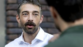 Dit cash je als leraar op FVD-school en de vacature is nog open