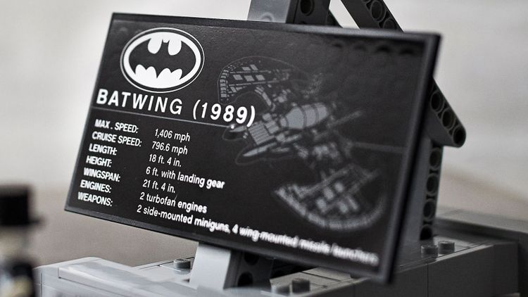 LEGO UCS 1989 Batwing 76161