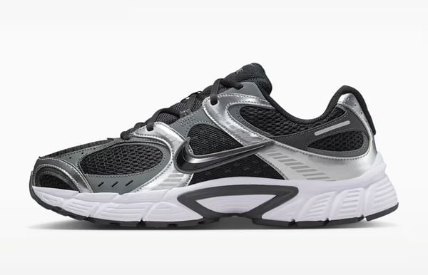 Nike V5 RNR budget dad sneakers 89 euro zwart grijs wit