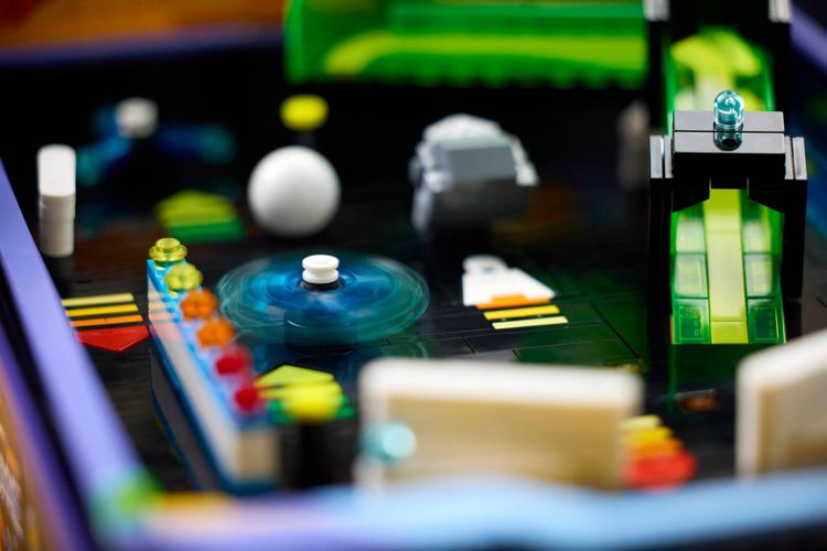 LEGO Icons 11374 Arcade Pinball Machine 33323