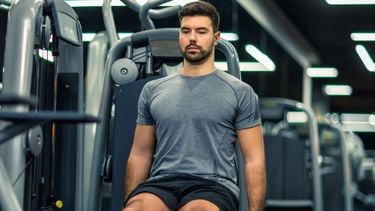 De beste oefeningen voor beginners in de sportschool, met schema