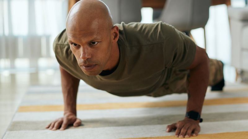 Zoveel push-ups moet je in 2 minuten doen als aspirant commando