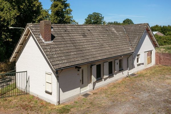 Funda Jaap bordeel huis woning koophuis kopen te koop huren villa