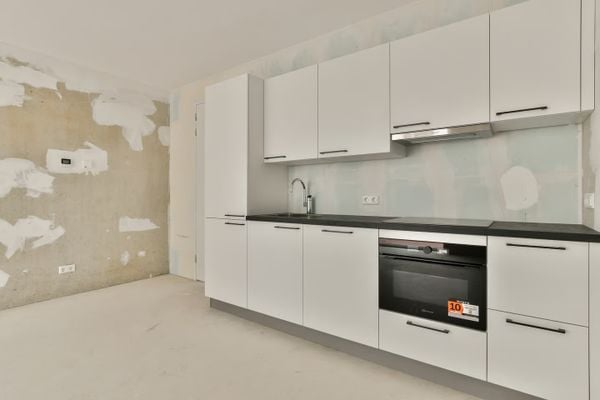 Funda-parel op het NDSM-terrein in Amsterdam A+ label gloednieuw appartement te koop voor 385000 euro uitzicht ij badkamer