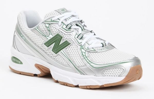 new balance 740 dad sneakers korting bijenkorf 72 euro