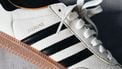Adidas geeft populairste sneakers op aarde een JJJJound-upgrade
