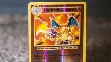 Bizarre Pokémon €80.857 waard, check je zolder op deze kaarten
