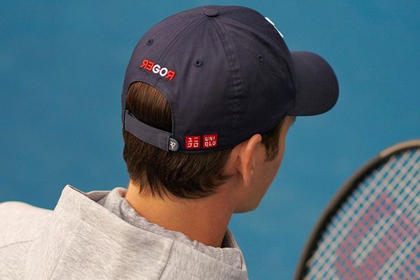 Bacteriën puree medeklinker Roger Federer heeft zijn RF-logo terug en Uniqlo gaat direct los