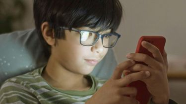 Nieuwe WhatsApp-wet helpt kinderen nog jonger de vernieling in