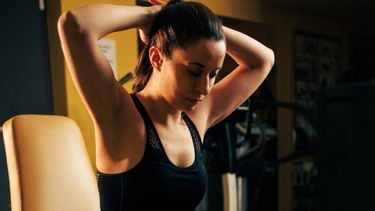 Deze 'vrouwenoefening' voorkomt blessures bij onzekere mannen