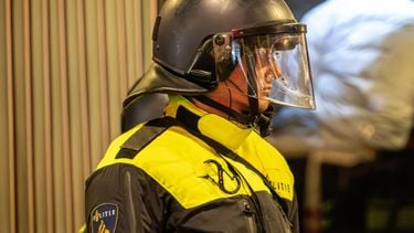 Het salaris als ME'er, een politieagent met speciale training