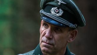 Ontdek Grenzeloos Verraad, een Nederlandse oorlogsfilm over de vergeten operatie Amherst. Nu te streamen op HBO Max.