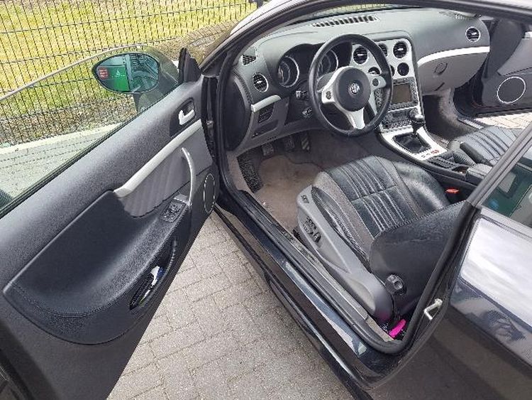 Alfa Romeo Brera 2.4 JTDm betaalbare tweedehands auto uit Italië Italiaanse auto
