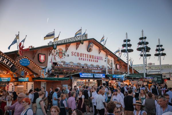oktoberfest munchen ticket bier prijs bus trein (2)