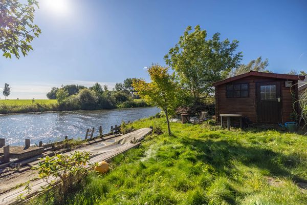 Bericht toevoegen Site icoon Funda-parel van €225.000 is duurzaam en ligt in landelijke idylle · Bericht Ctrl+K Concept opslaan Publiceren Funda-parel van €225.000 is duurzaam en ligt in landelijke idylle Typ / om een blok te kiezen Omhoog verplaatsenOmlaag verplaatsenToggle paneel: Expertquotes Omhoog verplaatsenOmlaag verplaatsenToggle paneel: Yoast SEO Premium SEO Leesbaarheid Schema Sociaal Nieuws Focus keyphraseHulp bij het kiezen van de perfecte focus keyphrase(Opent in een nieuwe browsertab) Weergave zoekmachines Bepaal hoe je bericht eruit moet zien in de zoekresultaten. Bekijk als: Resultaat op mobielDesktop resultaat Url voorbeeld: Manners Magazine www.manners.nl SEO titel voorbeeld: Funda-parel van €225.000 is duurzaam en ligt in landelijke idylle Voorvertoning metabeschrijving: okt 20, 2025 － Voeg een metabeschrijving toe door onderstaande snippet te bewerken. Als je dat niet doet, zal Google proberen een relevant stukje uit je bericht te vinden om te tonen in de zoekresultaten. SEO-titel Variabele invoegen Titel Pagina Slug funda-parel-van-e225-000-is-duurzaam-en-ligt-in-landelijke-idylle Metabeschrijving Variabele invoegen Samenvatting Premium SEO analyseVoer een focus keyphrase in om de SEO-score te berekenen Voeg een gerelateerde keyphrase toe Interne link suggesties Cornerstone content Geavanceerd Inzichten Omhoog verplaatsenOmlaag verplaatsenToggle paneel: Article list blocks Omhoog verplaatsenOmlaag verplaatsenToggle paneel: Post options Hide Banners Show article image Show newsletter block Premium artikel Sources Source Title Source URL Add Source Omhoog verplaatsenOmlaag verplaatsenToggle paneel: Sales Keywords Sales Keywords * Personal Finance Omhoog verplaatsenOmlaag verplaatsenToggle paneel: Advertorial options Advertorial Advertorial Title Partnership Text Partnership link Partnership Image Geen afbeelding geselecteerd Afbeelding toevoegen Tracker Post Tracker Grid Bericht Blok Funda-parel van €225.000 is duurzaam en ligt in landelijke idylle Uitgelichte afbeelding instellen Een samenvatting toevoegen... Laatst bewerkt 4 minuten geleden. Status Concept Publiceren Onmiddellijk Slug funda-parel-van-225-000-is-duurzaam-en-ligt-in-landelijke-idylle Auteur Michiel Hekkens Discussie Gesloten Revisies 2 Format Standaard Naar prullenbak verplaatsen Yoast SEO Premium SEO analyse: Heeft verbetering nodig Leesbaarheidsanalyse: Goed Verbeter je bericht met Yoast SEO Categorieën Categorieën zoeken Categorieën zoeken Uncategorized Advertorial in archief Auto's & Gadgets Gadgets LEGO Auto's & Motoren Auto's Elektrische fiets Jachten Motoren Tweedehands auto's Boeken Contact Films & Series Amazon Prime Video Apple TV+ Bioscoop Discovery+ Disney+ Formule 1 HBO Max Netflix NPO Start Podcasts SkyShowtime Televisie Viaplay Videoland Games Geld & Carrière Banen & Salaris Belasting & Toeslagen Crypto Huizenmarkt Investeren & Beleggen Rijk en Beroemd Sparen Gesponsord Gezondheid Afvallen Fitness Voeding Human Interest Architectuur Design Entertainment Eten & Drinken Klimaat Kunst & Fotografie Liefde & Seks Muziek Opinie Popular Science Samenleving Interview Nieuws Partner Reizen Review Sport Glory UFC Voetbal Stijl Horloges Kapsels & Baarden Kleding Sneakers Tech Categorie toevoegen Selecteer de primaire categorie Huizenmarkt Learn moreLearn more about the primary category.↗ Tags Tag toevoegen Scheiden met komma's of de Enter-toets. Meest gebruikt NetflixmarvelLEGOdroom occasionDisneysalarisfilmgeldsneakersNike Publicatiepaneel openen Bericht MeldingenConcept opgeslagen. Dialoogvenster sluiten Uitgelichte afbeelding Bestanden uploadenMediabibliotheek Details uitklappen Media filterenOp type filteren Afbeeldingen Op datum filteren Alle datums Media zoeken Medialijst Het weergeven 97 van 84049 media items Meer laden Bijlagedetails funda-energielabel-c-vrijstaande-woning-huis-aan-het-water.webp 20 oktober 2025 785 KB 2160 bij 1440 pixels Afbeelding bewerken Naar prullenbak verplaatsen Alt-tekst funda energielabel c vrijstaande woning huis aan het water Leer hoe het doel van de afbeelding te beschrijven(opent in een nieuwe tab). Laat leeg als de afbeelding louter decoratief is.Titel funda energielabel c vrijstaande woning huis aan het water Bijschrift Beschrijving Bestand URL: https://www.manners.nl/wp-content/uploads/2025/10/funda-energielabel-c-vrijstaande-woning-huis-aan-het-water.webp URL naar klembord kopiëren Vereiste velden zijn gemarkeerd met * Bron Bron URL Maps URL Kiosk ID Geselecteerde media actiesUitgelichte afbeelding instellen Geen bestand gekozen