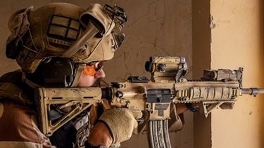 Nieuw aanvalswapen Defensie: vier geweren om uit te kiezen