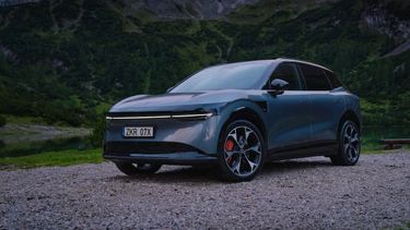 Zeekr 7X getest ultieme gezinsauto op vakantie die bizar snel laadt