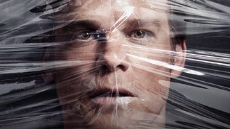 Nieuwe teaser: Dexter is terug, met een nieuw leven en tikkende tijdbom