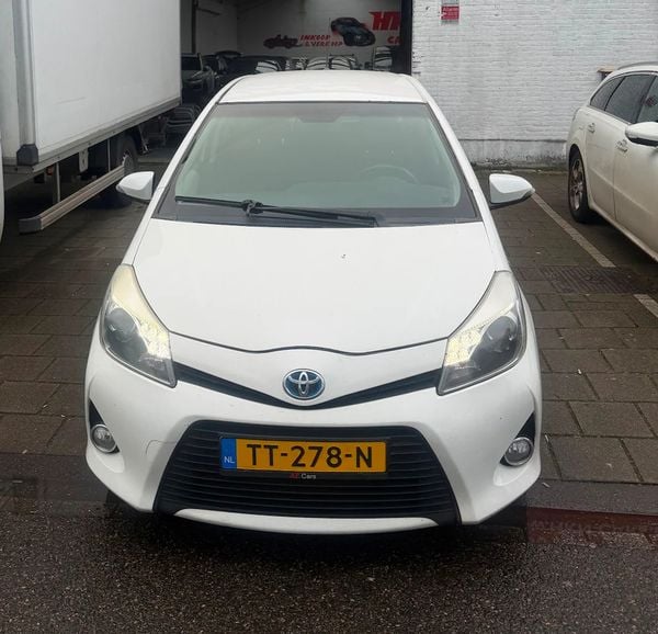 toyota-yaris hybrid-automaat-navi-camera-bj-2014 occasion zuinigste auto van nederland