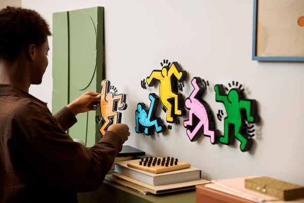 LEGO Art 3LEGO Art 31216 Keith Haring Dancing Figures (2)1216 Keith Haring Dancing Figures (2)