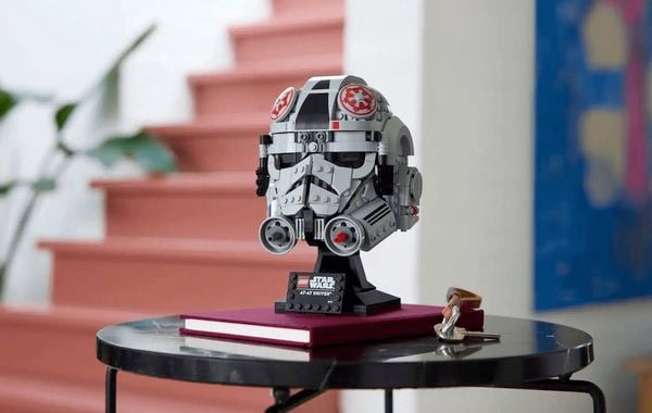 LEGO Star Wars 75429 AT-AT Driver Helmet 33
