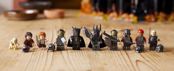 LEGO Icons 10333 The Lord of the Rings- Barad-dûr 2 33
