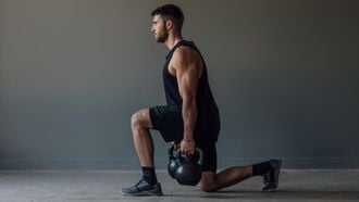 'Ik had altijd kniepijn door fitness, deze 4 oefeningen verhelpen het'