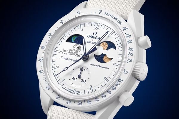 Swatch x Omega dropt laatste supermaan-horloge van 2025 met sneeuwvlokken