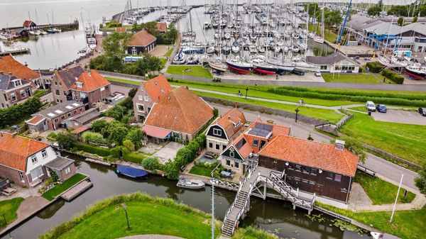 funda parel 285000 euro hindeloopen ijsselmeer gaasterland aan het water natuur tuin stad jachthaven