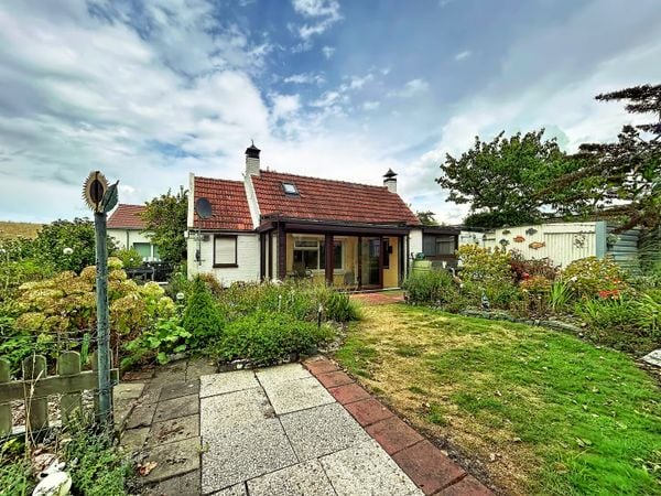 funda parel vrijstaand huis zee natura 2000 gebied zeeland 195000 euro tuin