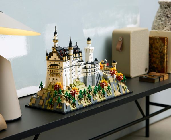 LEGO Architecture 21063 Neuschwanstein Castle Disney 23233313 Disney