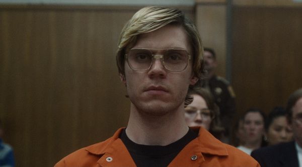 Marvel-held speelt seriemoordenaar in nieuwe true crime-serie Netflix Jeffrey Dahmer Monster