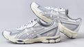 Asics dropt minimalistische dad-sneakers in Japanse stijl voor €150