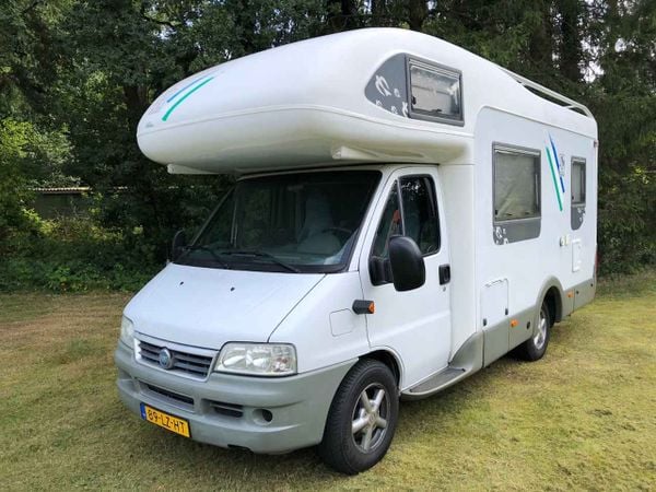 goedkoopste camper nieuw tweedehands sun living V (5)
