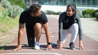 De 5 minuten warming-up voor hardlopen die kniepijn voorkomt