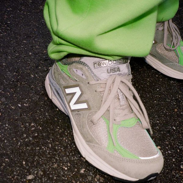 Patta x New Balance 990v3 olive, online te koop, stockx, sneakers, made in usa, packshot, trousers