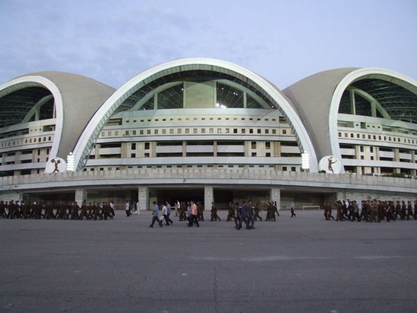 grootste voetbalstadion ter wereld noord korea (8)