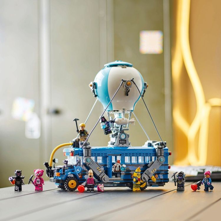 LEGO FORTNITE BATTLE BUS