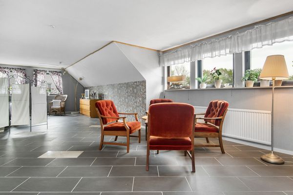 huis zweden binnen zwembad te koop (18)