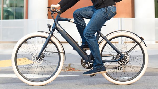 voorspelling Religieus veronderstellen Elektrische fiets Spinciti Amsterdam is snel, licht, mooi en betaalbaar