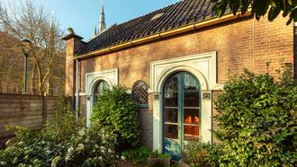 Funda-pastoorshuis van €495.000 ligt in grootste stad van Het Gooi