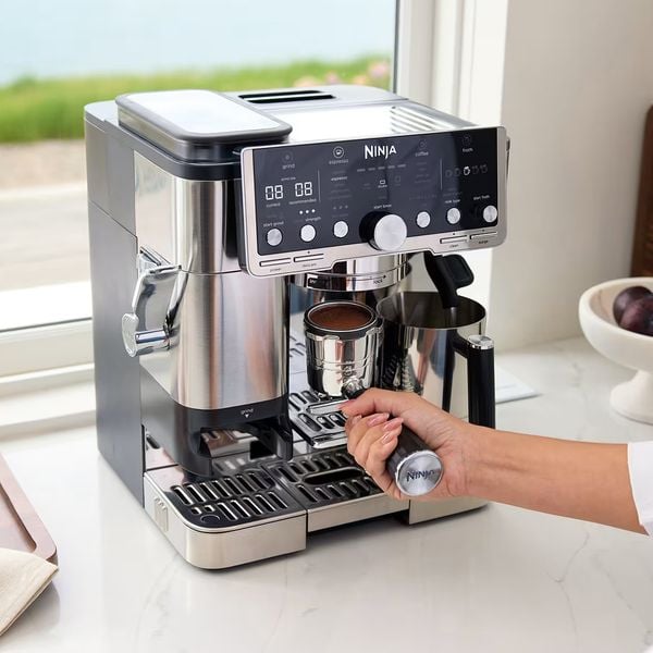 Dubbele korting op espressomachine Ninja luxe pro espress machine piston met deze geheime code