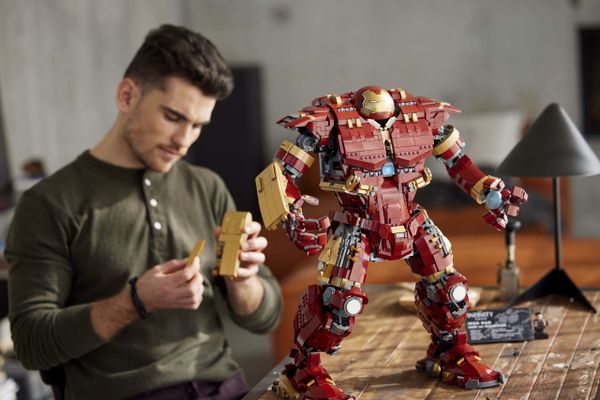 Iron Man is terug: LEGO's Marvel Hulkbuster kost meer dan een PS5