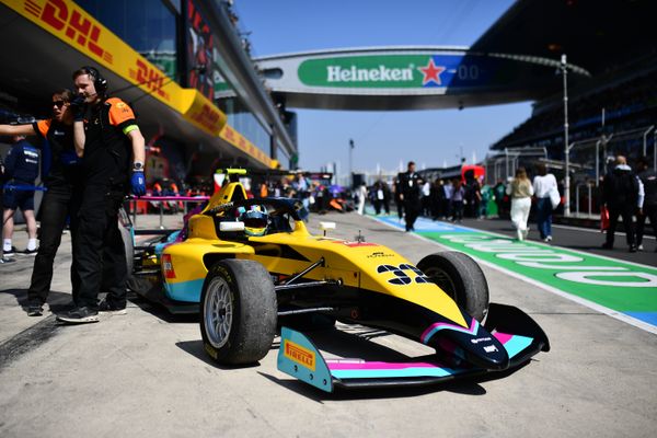 5 vragen aan 20-jarige F1 Academy-coureur Esmee Kosterman