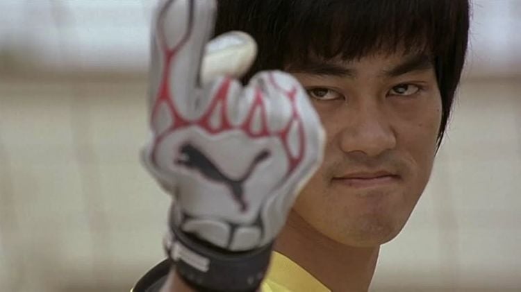 Oranje-kater? Deze knotsgekke kungfu-film is de beste voetbalfilm ooit Shaolin Soccer 23242