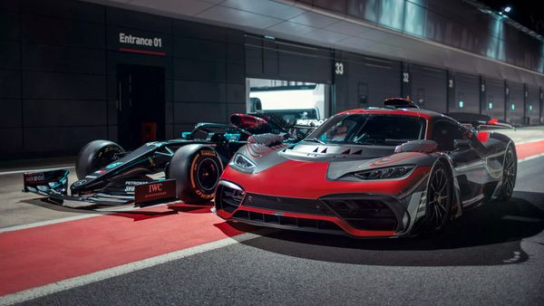 straatlegale, straat, Mercedes-AMG Project One Show Car, formule 1 auto, lewis hamilton