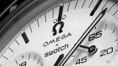 Swatch dropt MoonSwatch 1965, nieuw hype-horloge voor €275
