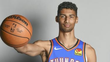 Het NBA-salaris van de best betaalde Nederlandse basketballer