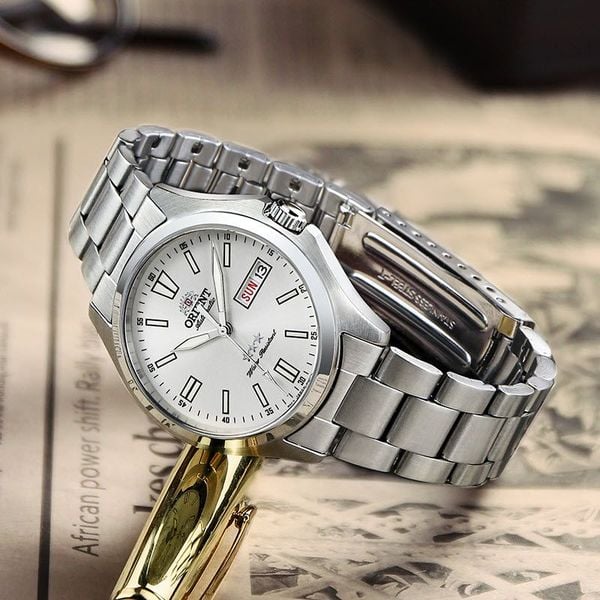 Orient Tristar RA-AB0F12S horloge japans