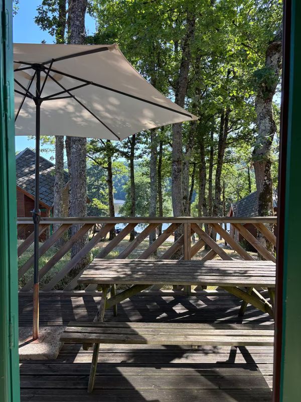 glamping chaletpark camping les deux te koop voor 295000 euro aan franse rivier creuse terras interieur